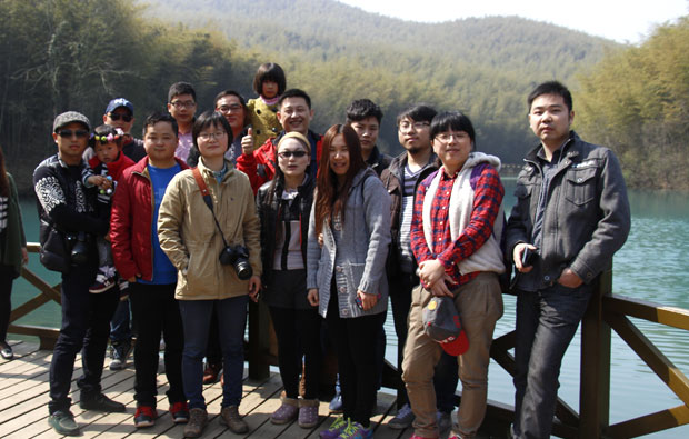 讓我們走進春天里！